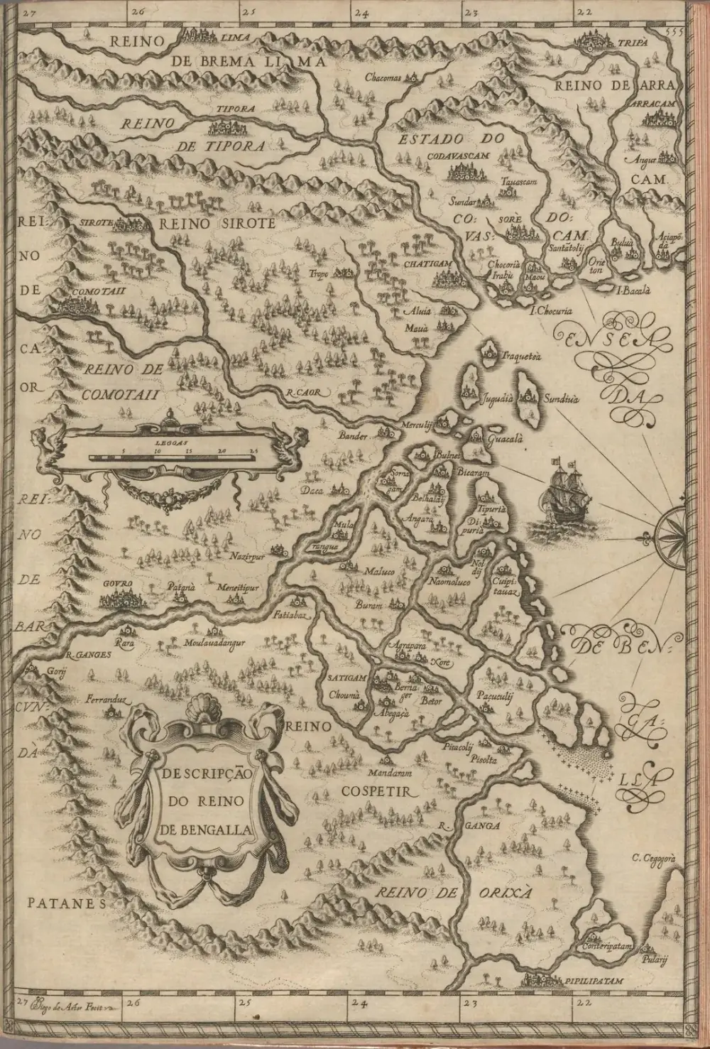 An engraved map of the Ganges delta with branching rivers, islands and many named kingdoms and towns, a sailing ship and a compass rose in the bay, a scale bar, and a decorative cartouche reading Descripção do Reino de Bengalla.