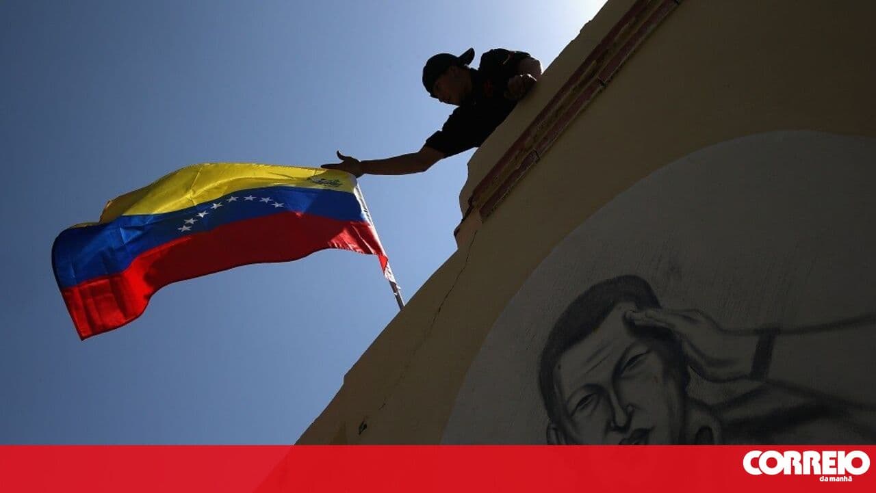 Portuguese-Venezuelans collect signatures in Funchal for the release of political prisoners
