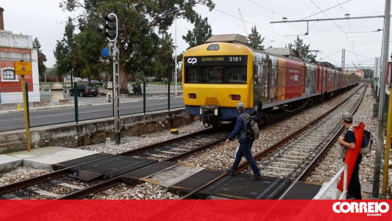 Train services restricted between São Pedro do Estoril and Cascais for modernisation works