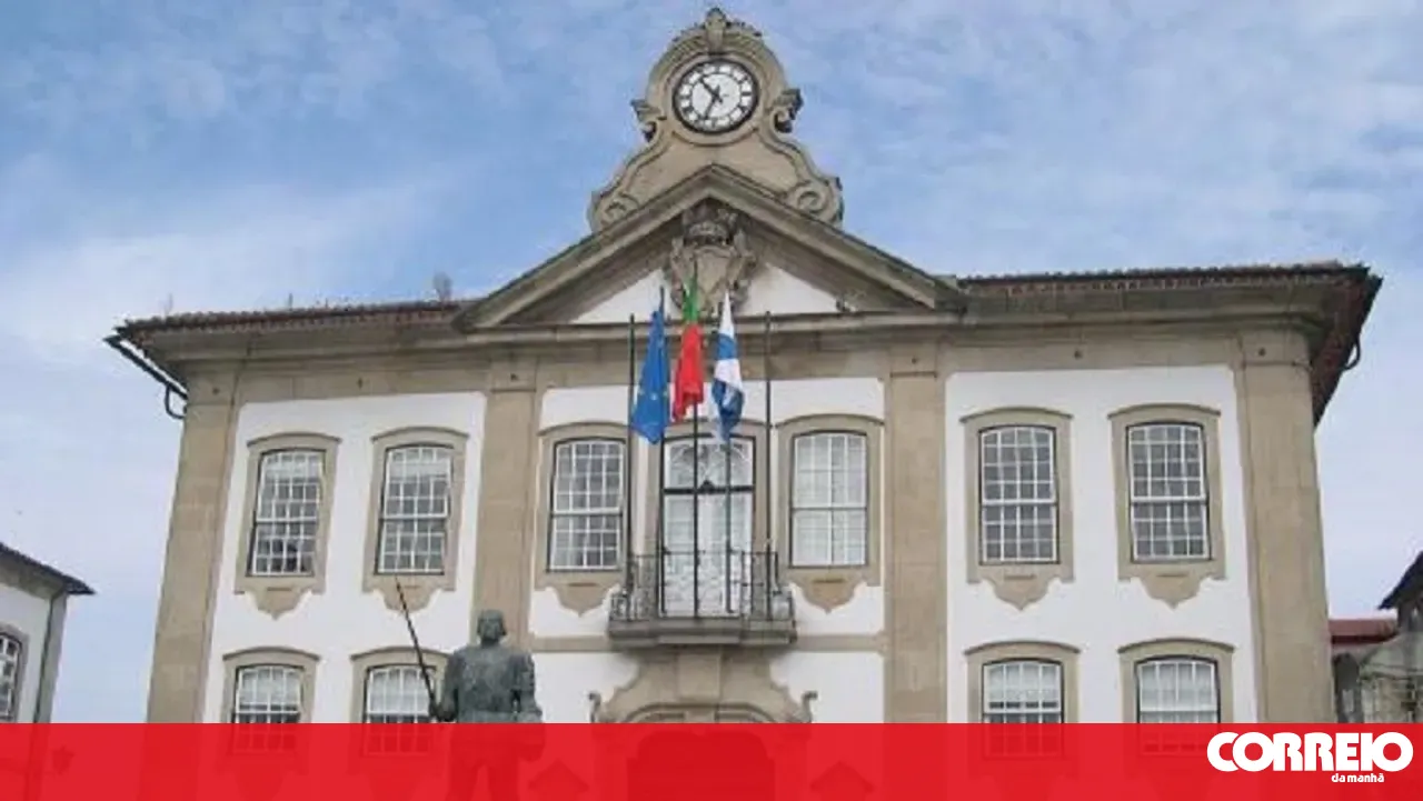 Mayor of Chaves accuses Minister of Health of "total non-compliance" regarding the hospital