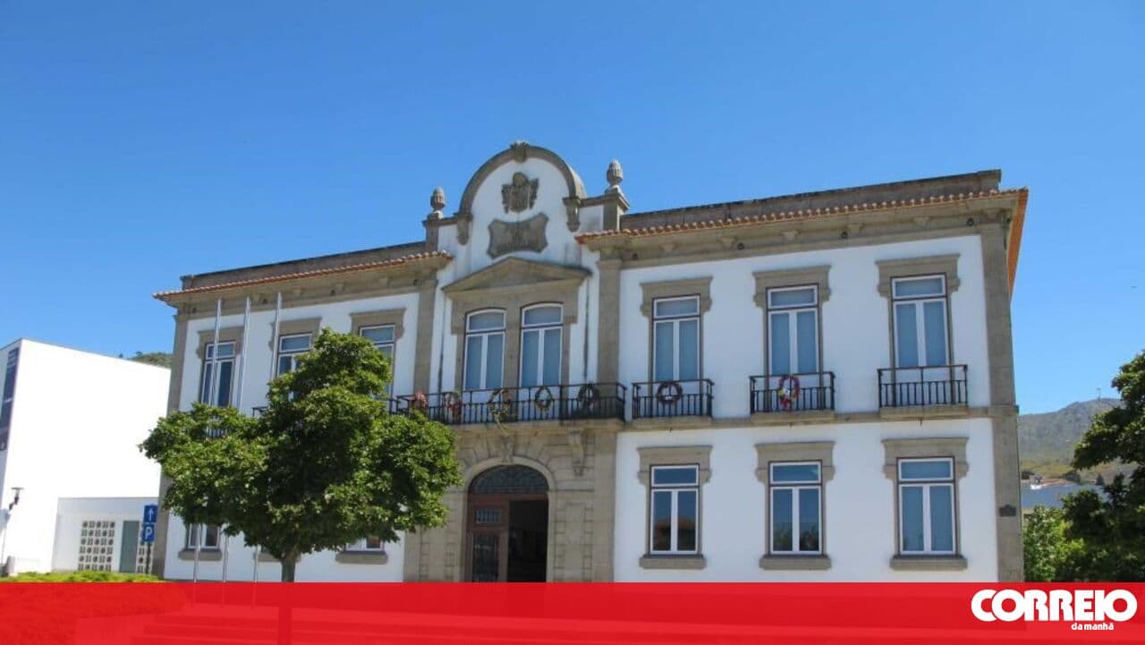 First of 51 families receives renovated home in a Vila Nova de Cerveira neighbourhood