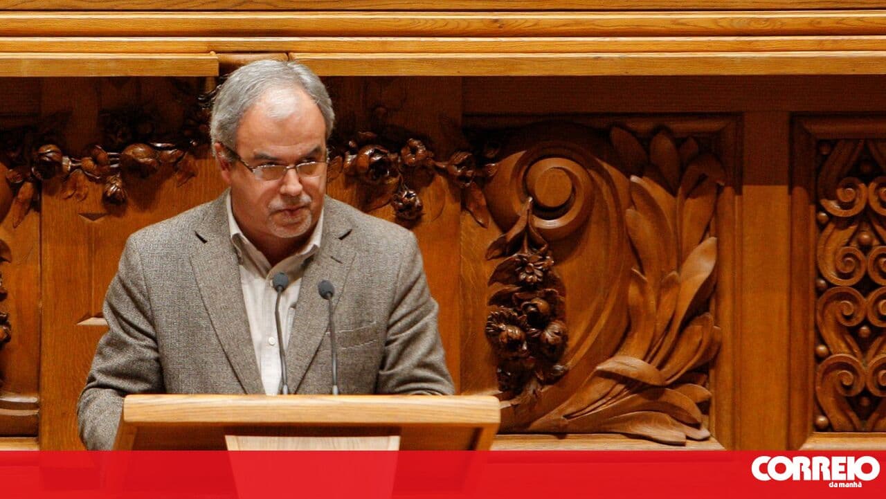 BE says Aguiar-Branco is involved in a "political trick" regarding the constitutional review