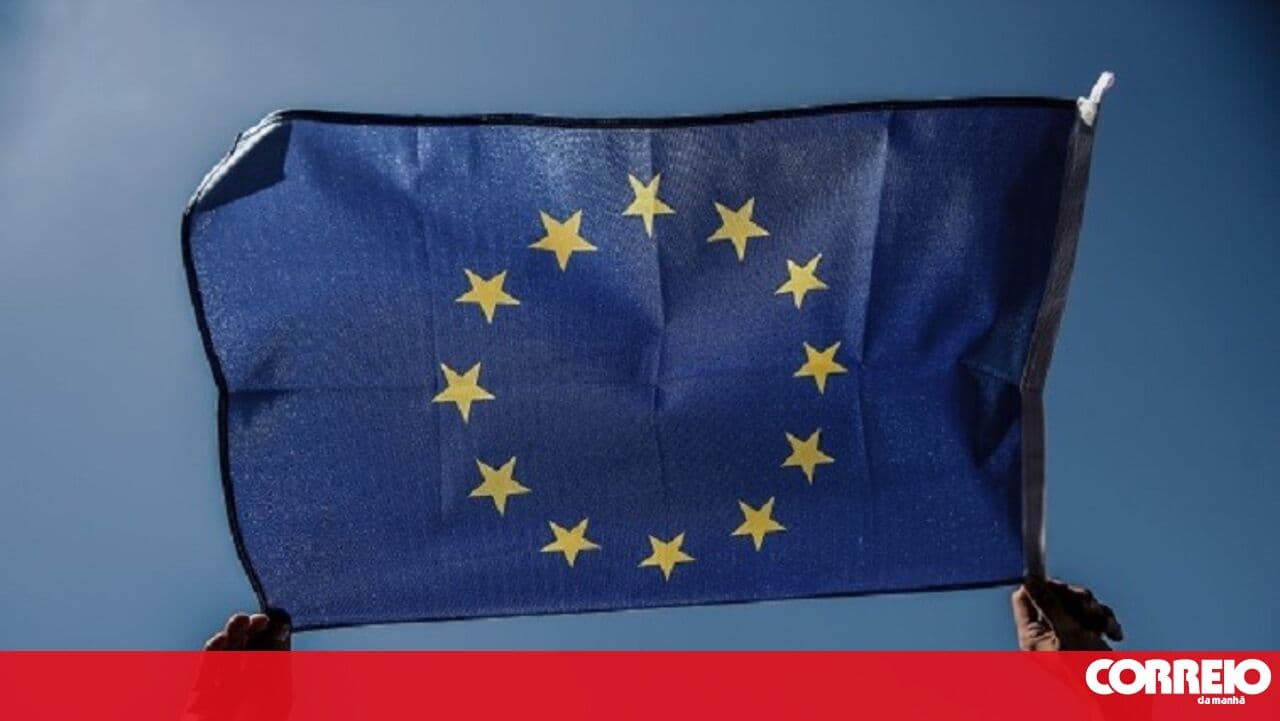 Hourly labour costs rise by 3.3% in the eurozone and 3.7% in the EU in the third quarter