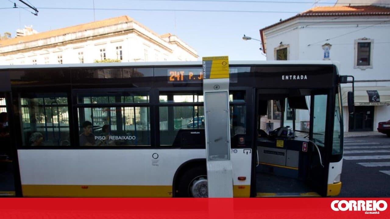 Coimbra stops supporting free travel passes for students from other municipalities