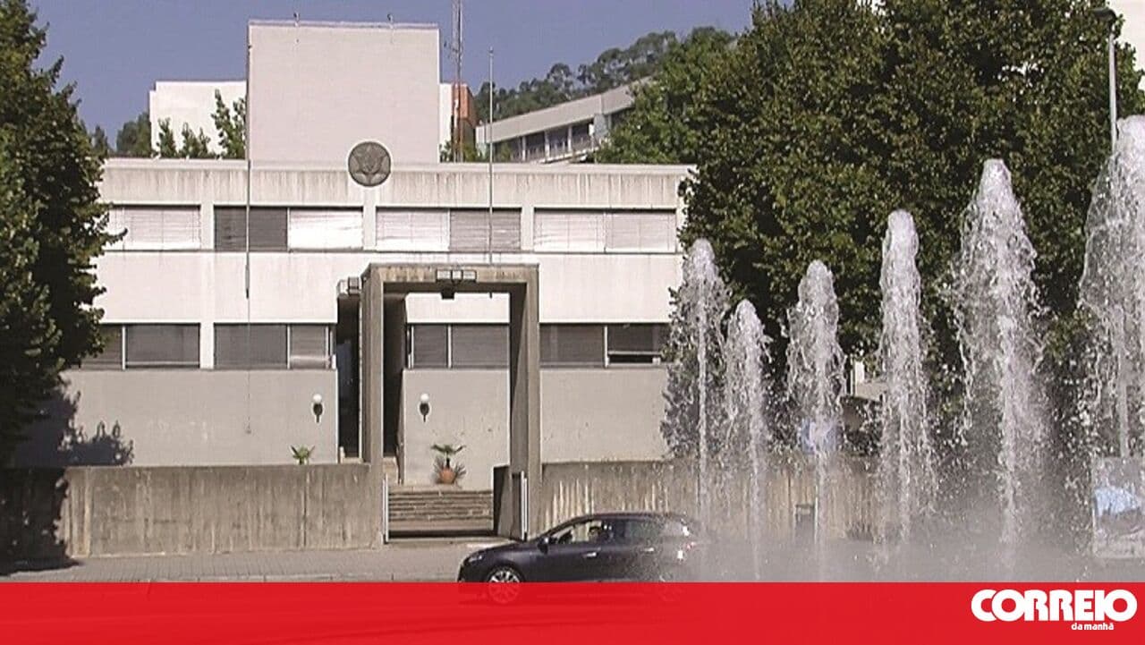 Young man assaults and threatens several people in the centre of Guimarães