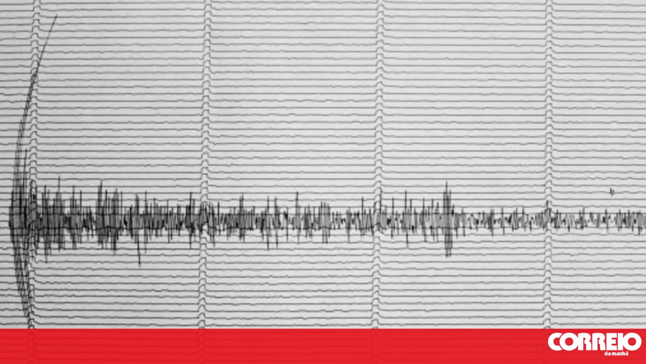 Seismic activity on São Miguel occurs in an area that periodically experiences crises