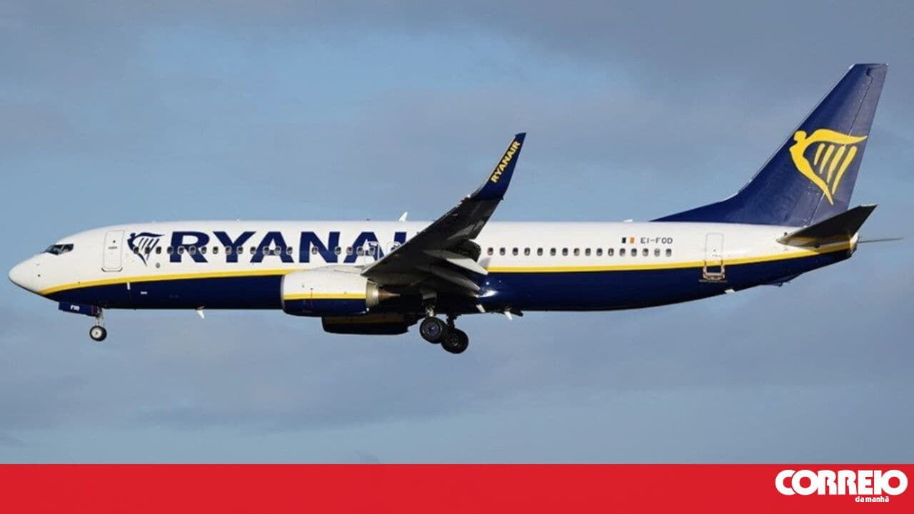 “Time to learn Portuguese”: Ryanair satirises Lisbon border control in quiz with criticism of the Government