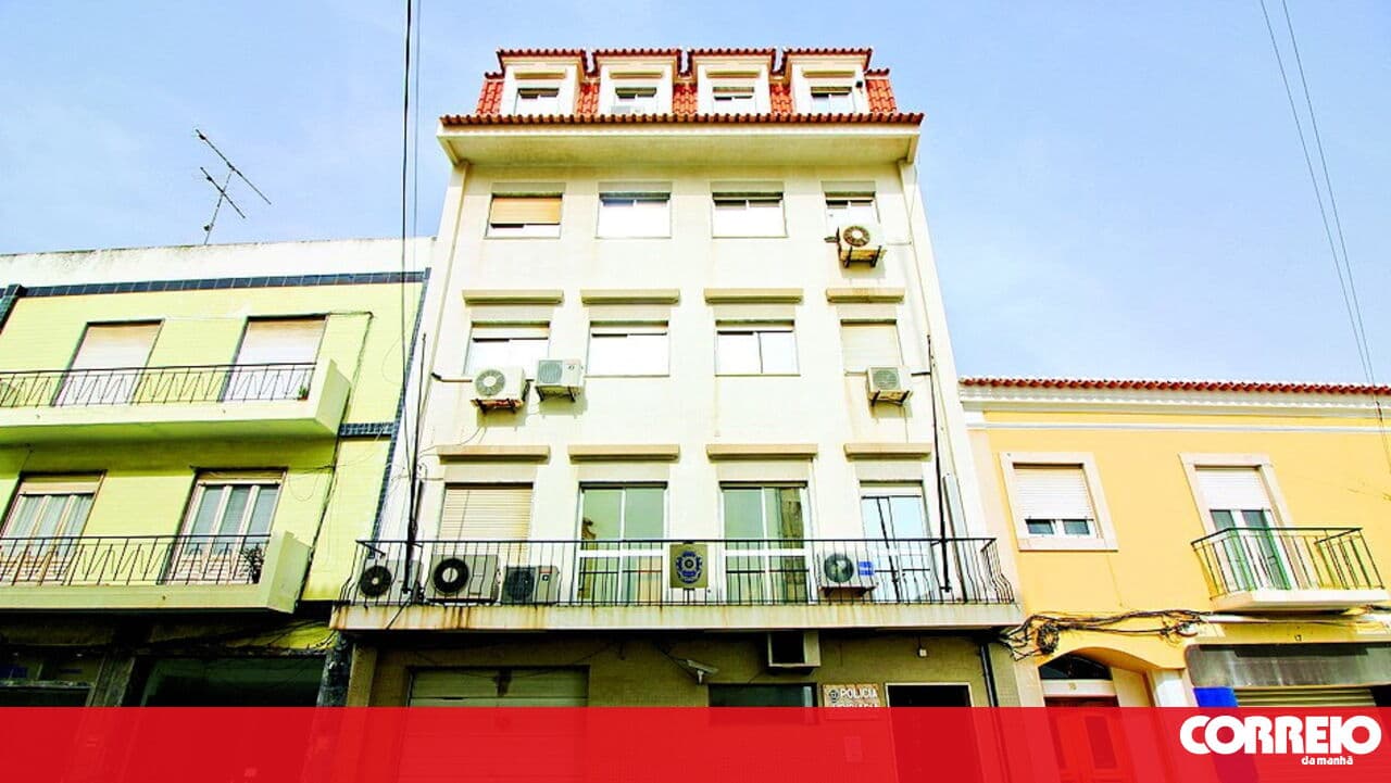 Tries to help a friend and is slashed with a razor in Portimão