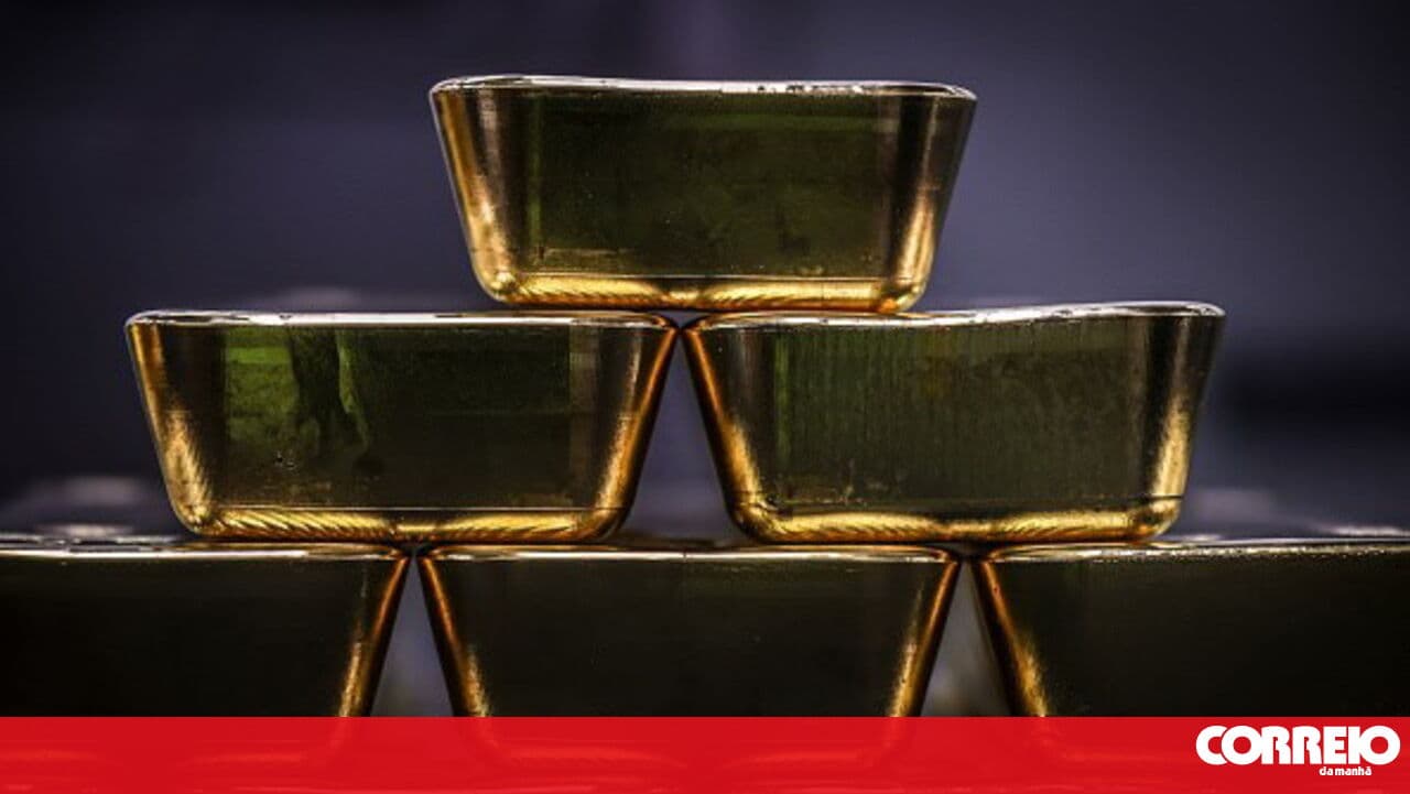 Gold and silver prices at record highs