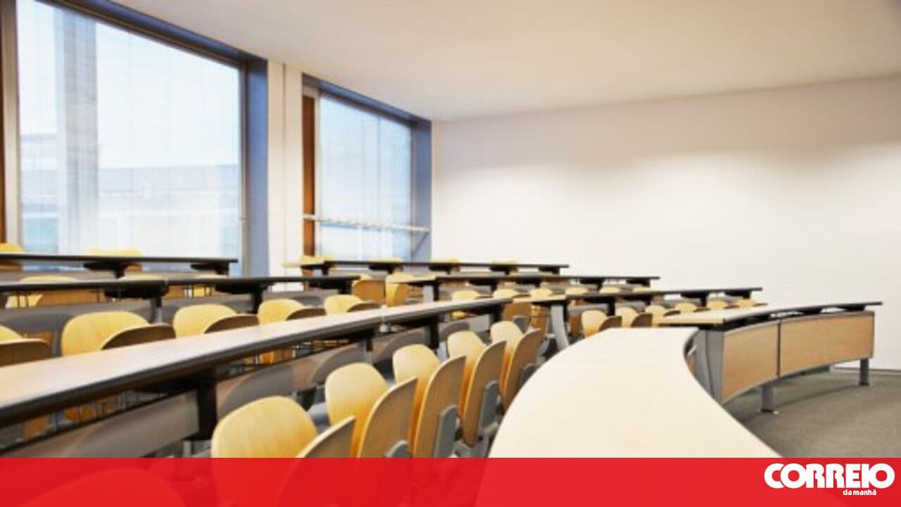Union denounces courses where lecturers work more than the accredited hours