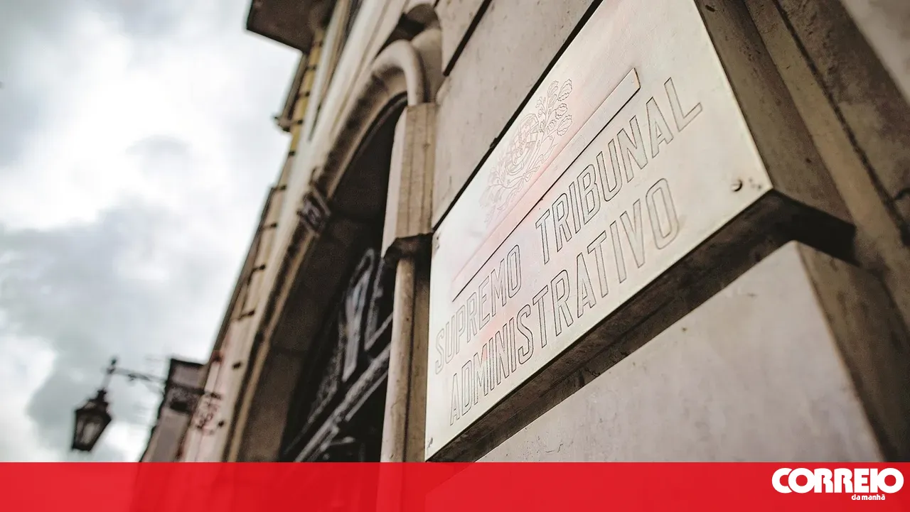 Prosecutor suspended for one month for assaulting his wife