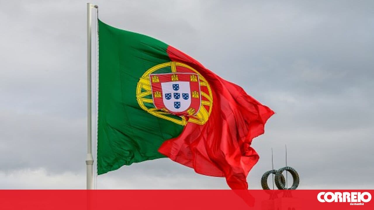 Association says fear and waiting times lead immigrants to pay for courses to obtain diplomas