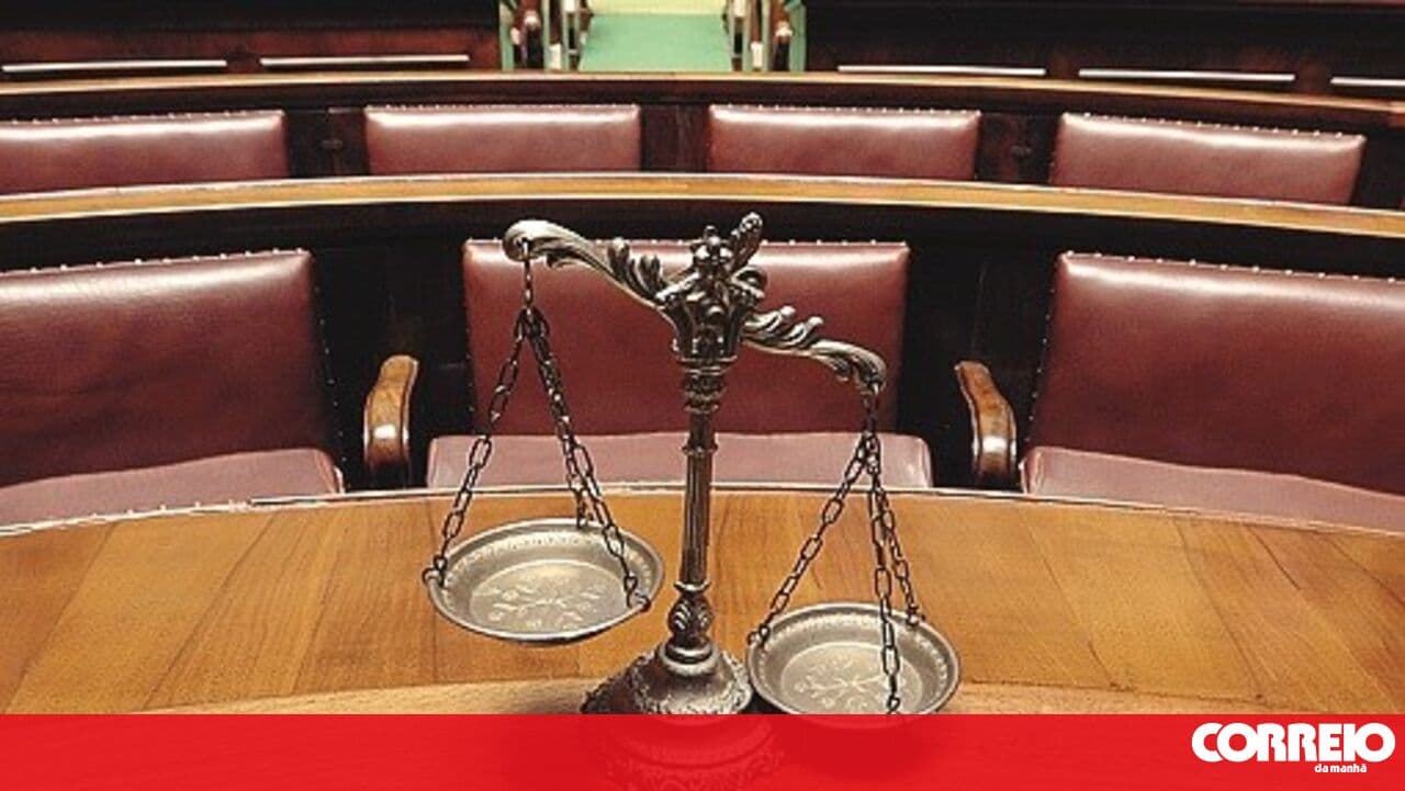 Suspended sentences for network using fake addresses to legalise immigrants