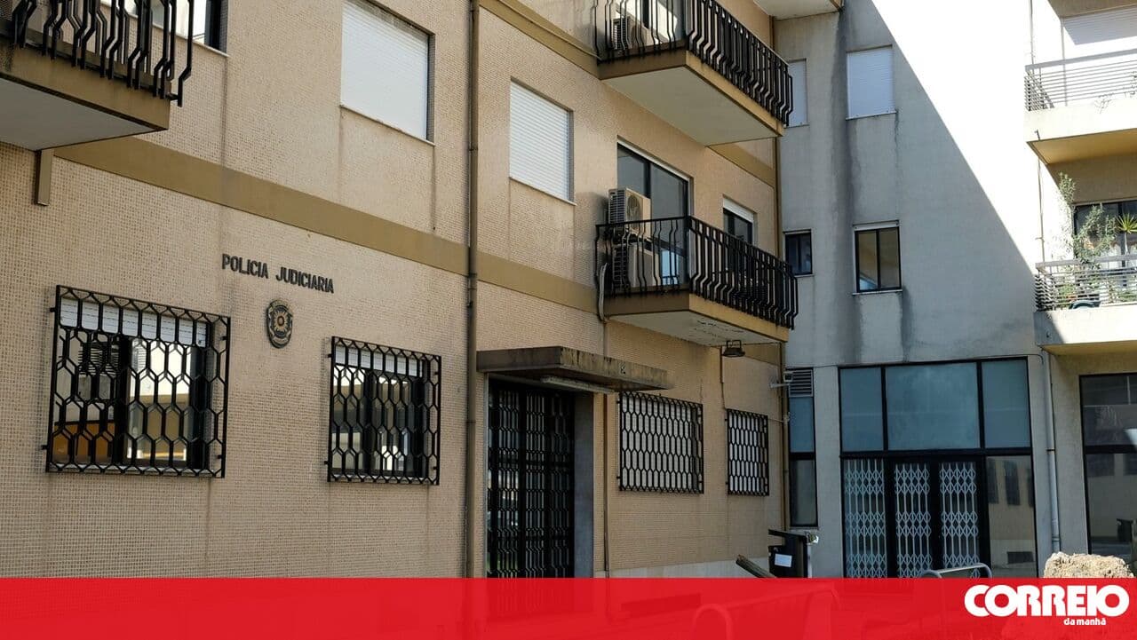 Duo arrested for robberies involving beatings with clubs and armed threats in Barcelos