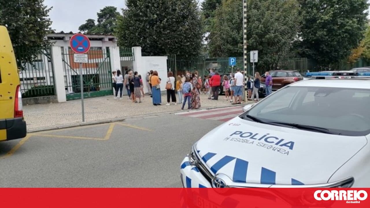 54 weapons found in Portuguese schools in the 2024/2025 academic year