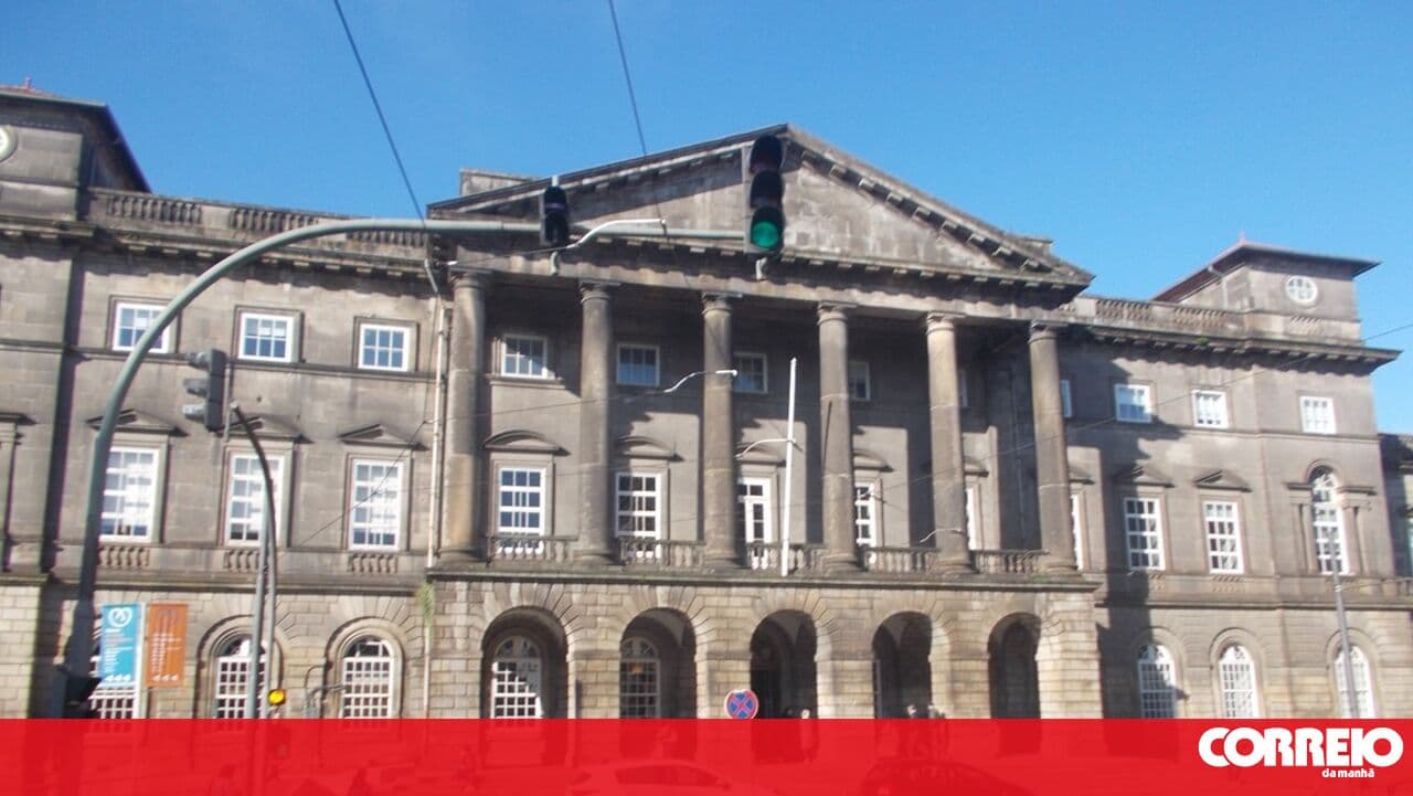 PJ conducts searches at Santo António Hospital in Porto over suspected irregular construction work