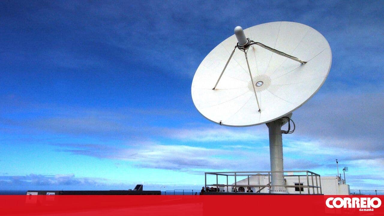 Space flight departs from the Azores
