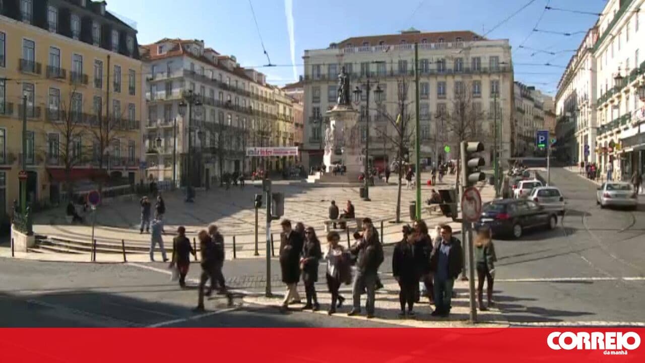 Study concludes that demographic problem requires transition to an economy moving away from the industrial model