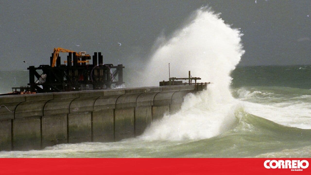 Aveiro, Coimbra, Leiria and Lisbon under orange warning due to rough seas this weekend