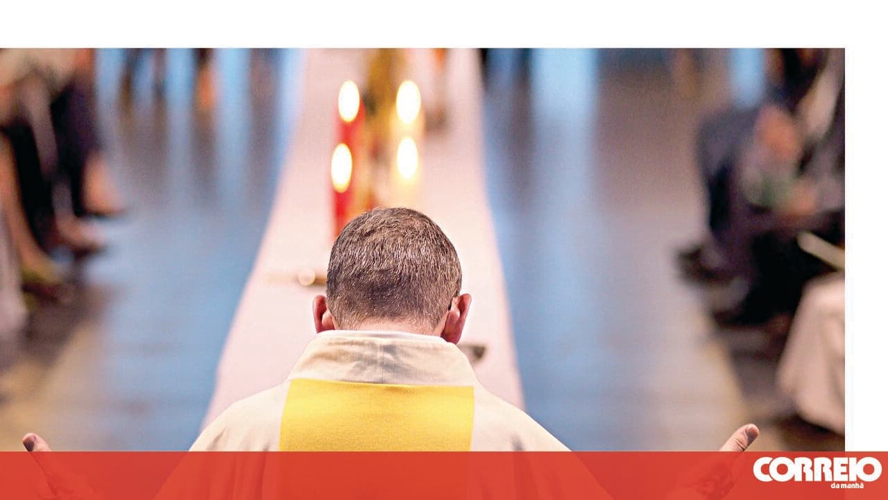 Eucharists may now be celebrated with Madeira wine