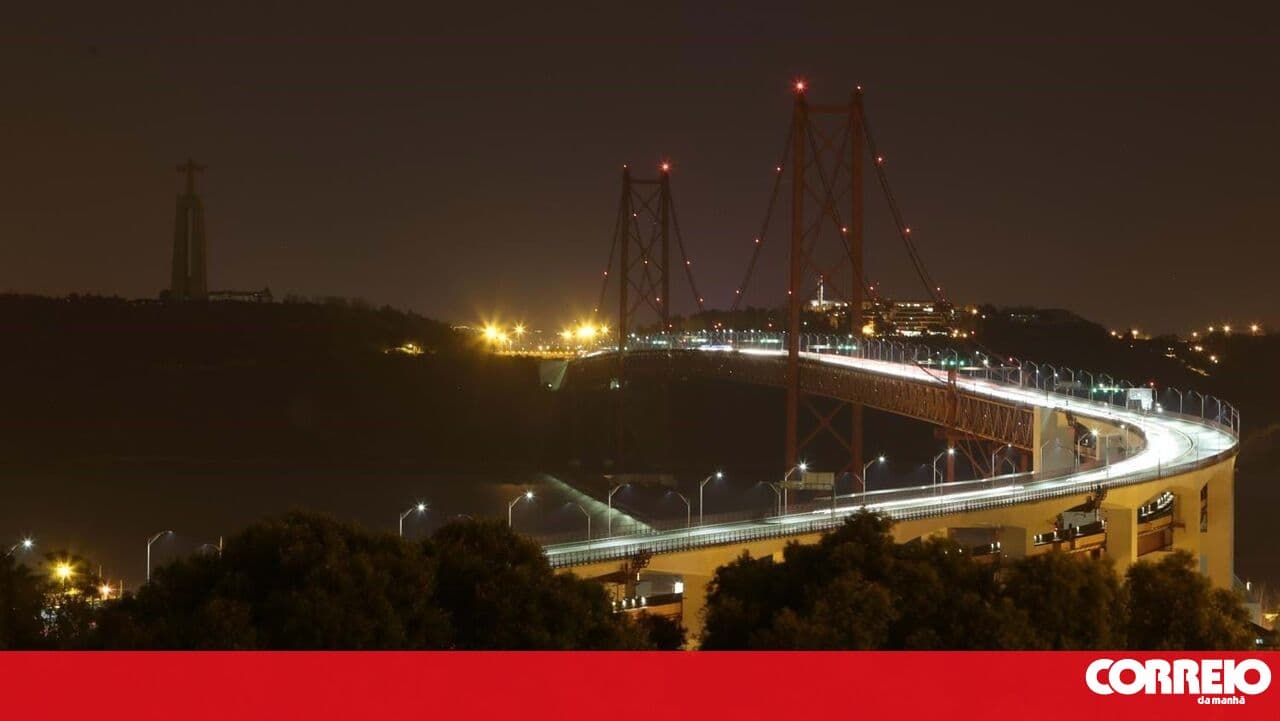 Earth Hour marked today in Portugal by more than 100 municipalities