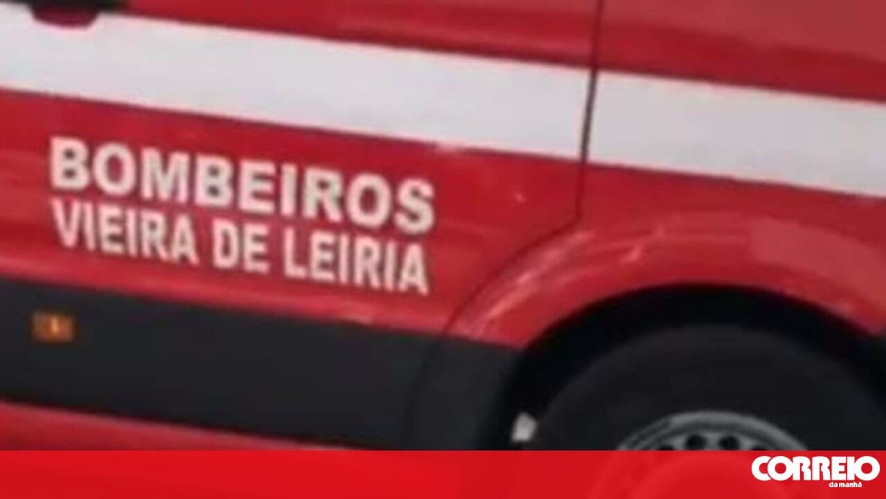 Four injured in spectacular collision in Marinha Grande
