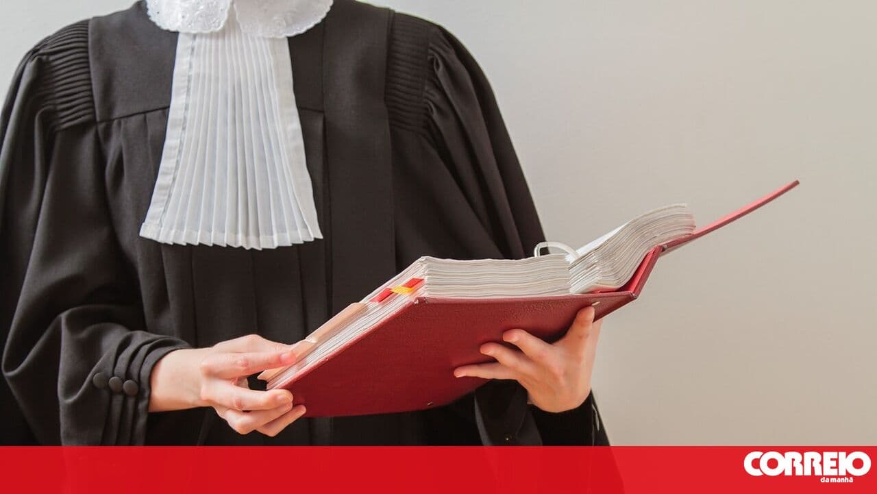 Former coordinating prosecutor for the Leiria and Coimbra districts tried for malfeasance