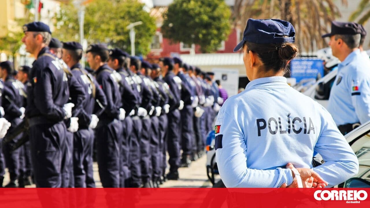 Police union calls for the Interior Minister to resign after 'waste of funds'