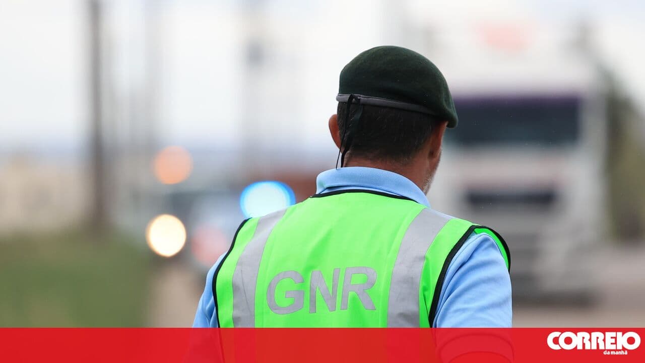 Firefighters and GNR attempt to locate missing man in Leiria