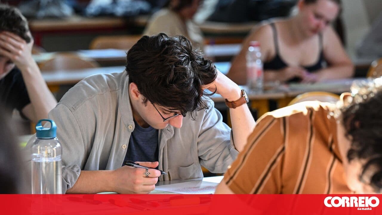 Poorest students will receive an additional annual support of 1,045 euros throughout their higher education course