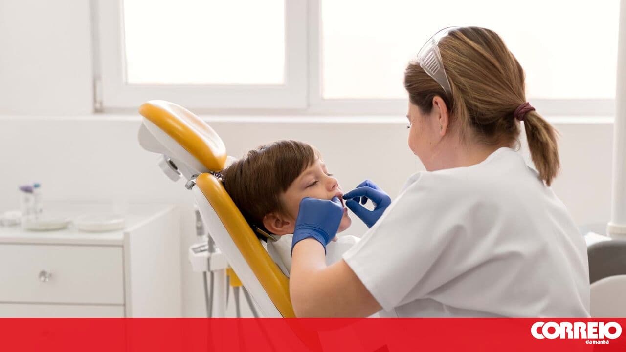 Dentists emigrate from Portugal before completing their degree