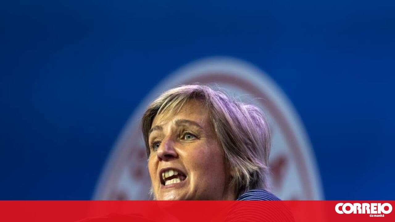 Former minister says she would have requested minimum services for the INEM overtime strike