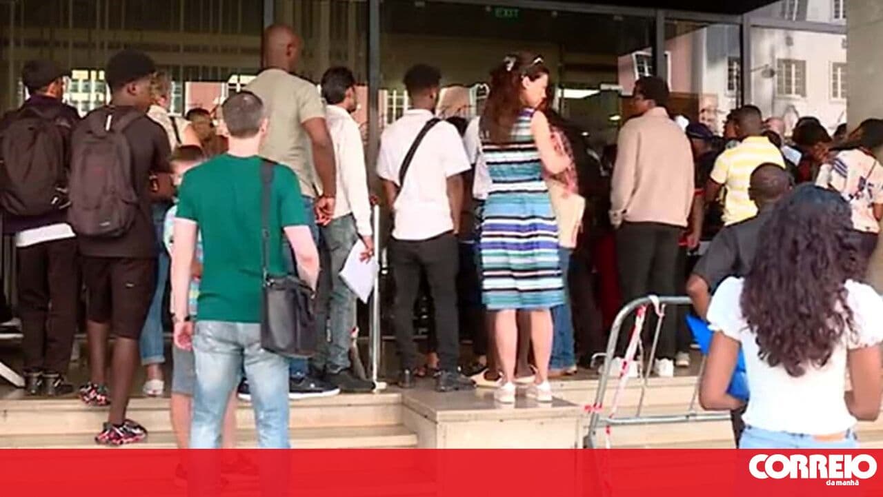 Foreigner born in Portugal and undocumented can only avoid expulsion if they have lived in the country for 5 years