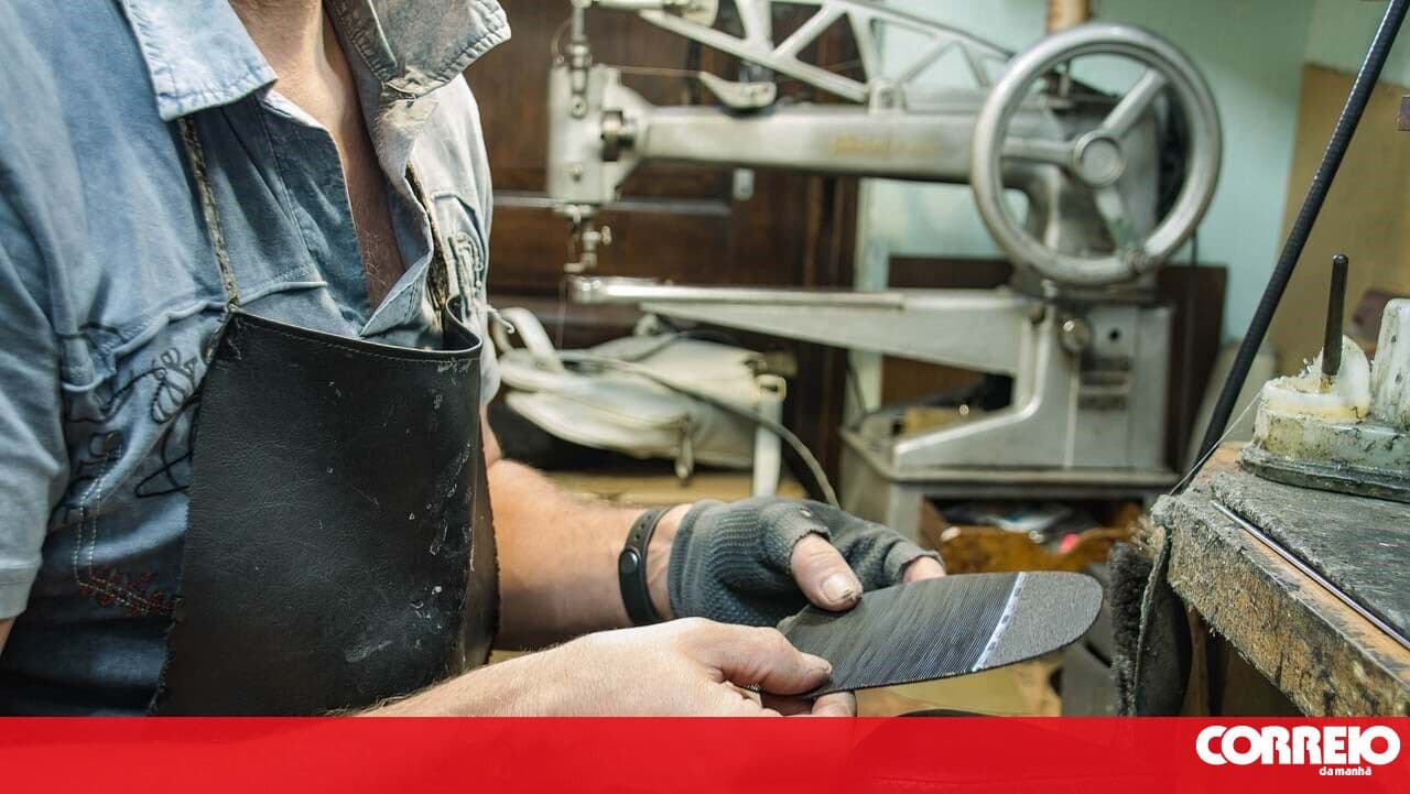Footwear sector and unions approve new collective agreement and pay rises of up to 50 euros per month