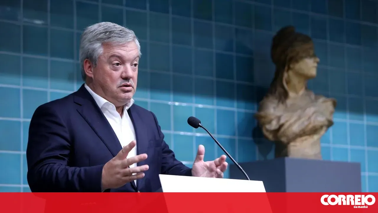 Former Gaia mayor Eduardo Vítor Rodrigues acquitted of malfeasance and embezzlement