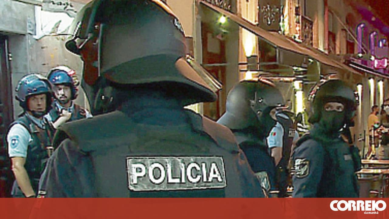 Arrested after robbery involving stone-throwing threat against tourist in Lisbon