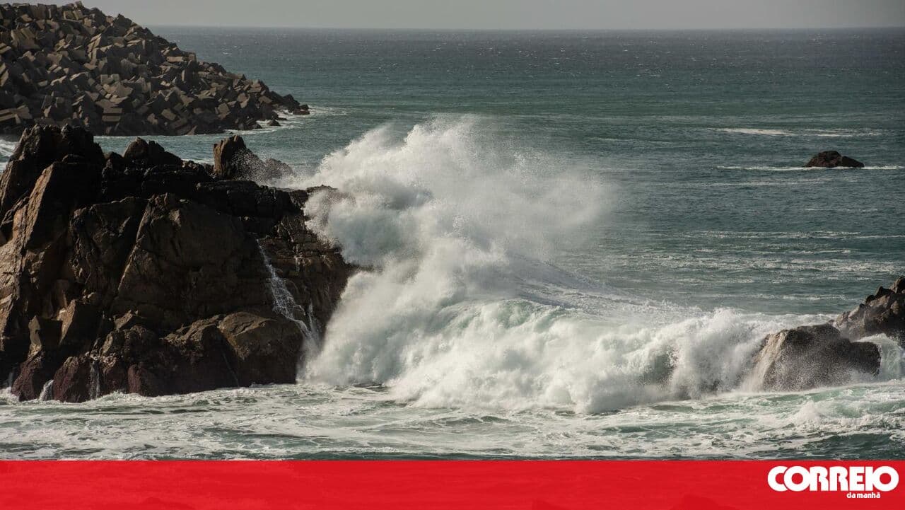 Orange warning: seven districts, waves up to 10m