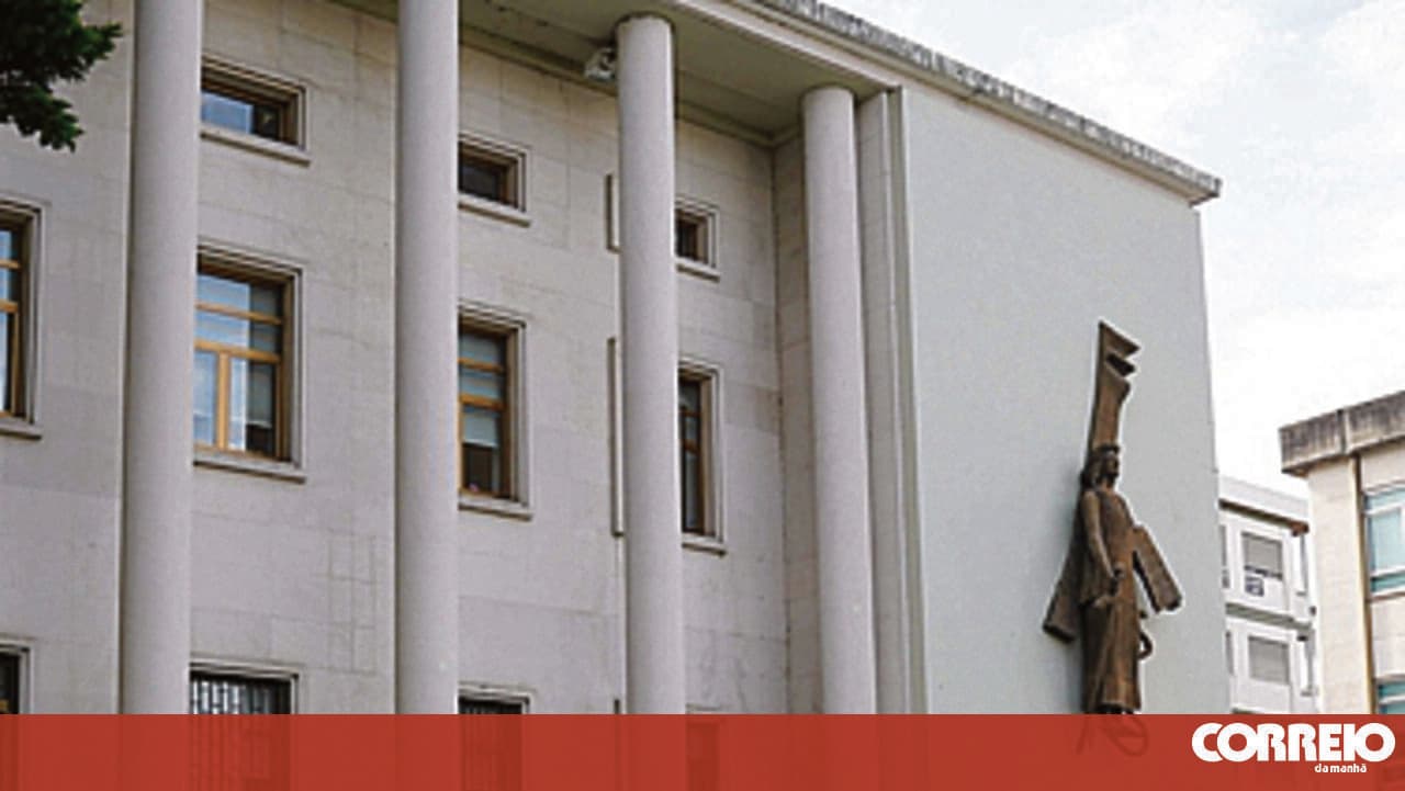 Students confirm slaps during karate class. Teacher on trial in Leiria