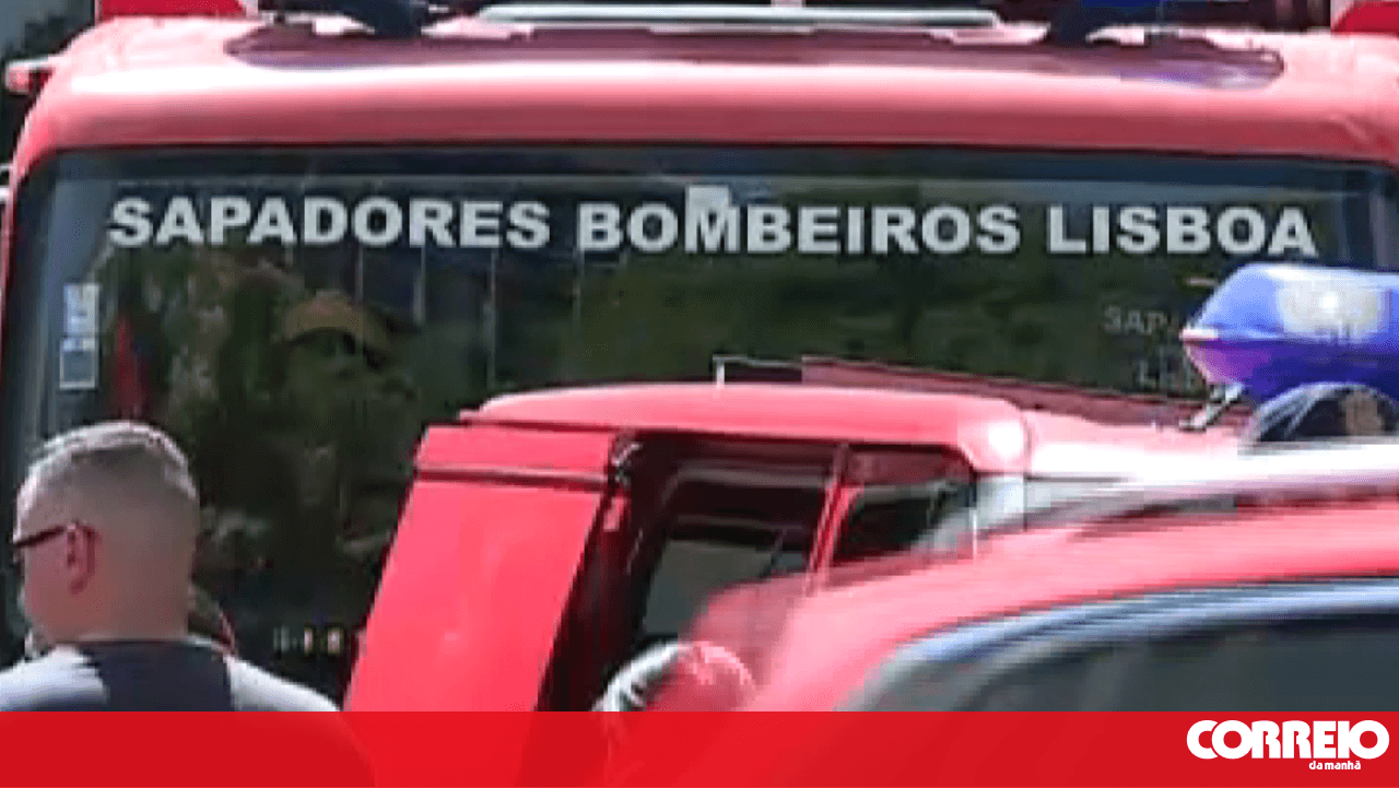 Collision between two cars kills 77-year-old man in Benfica