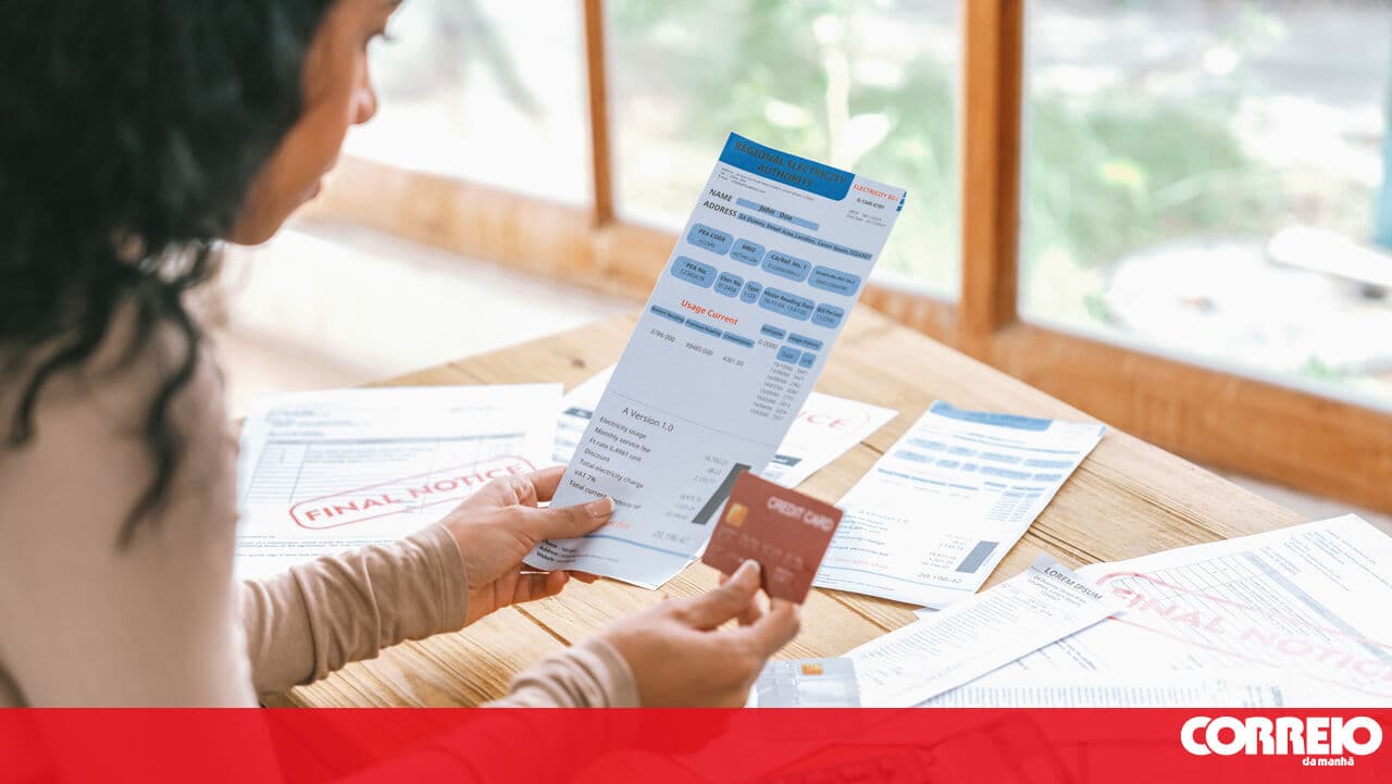 Monthly electricity bill is higher under the regulated tariff