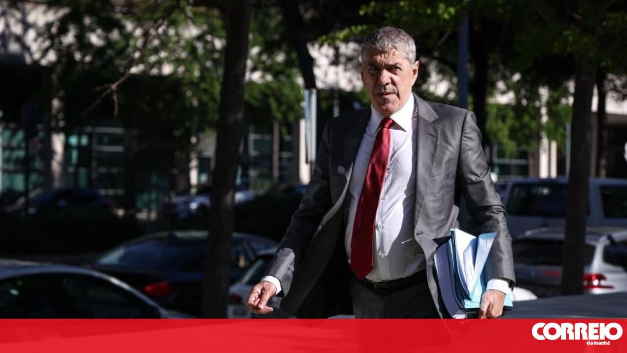 José Sócrates pede nulidade das sessões de julgamento em que advogada oficiosa participou mas Tribunal recusa