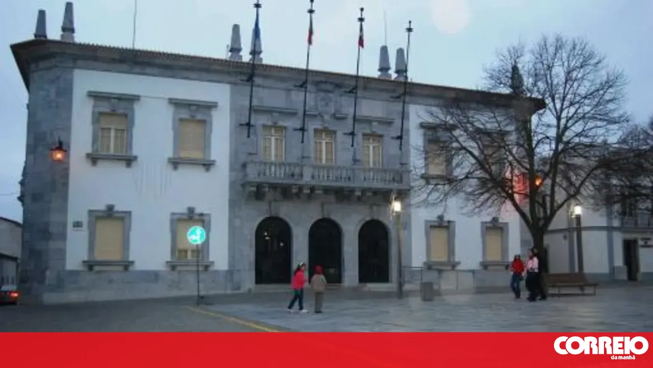 Mayor of Beja satisfied with public interest in future military aircraft factory