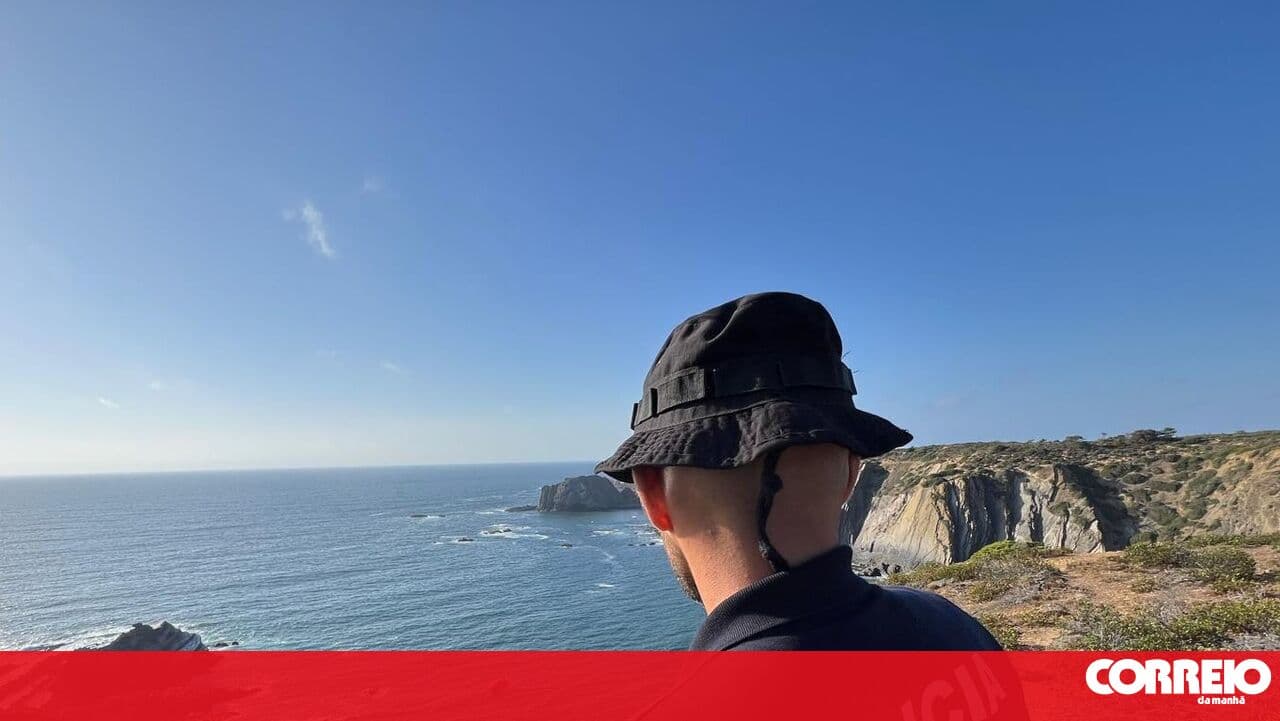 Body of young man missing at sea found in Costa da Caparica