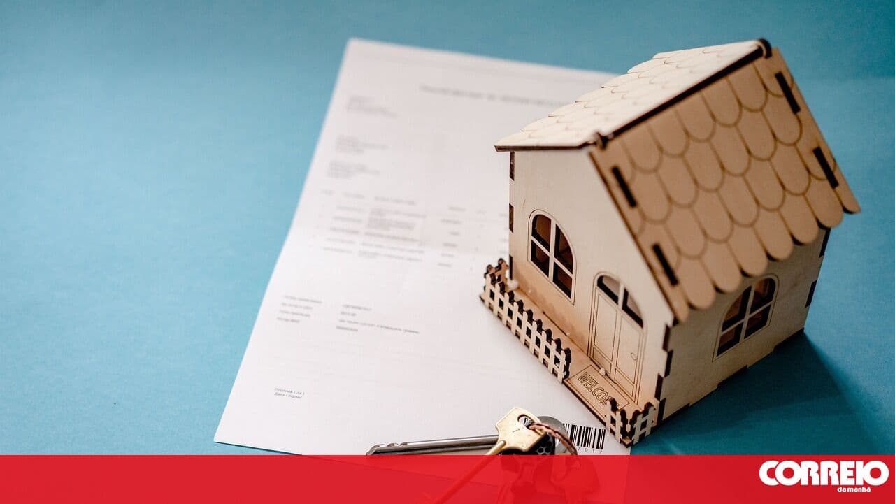 "What I earn isn't enough for anything": housing crisis forces different families to share the same home