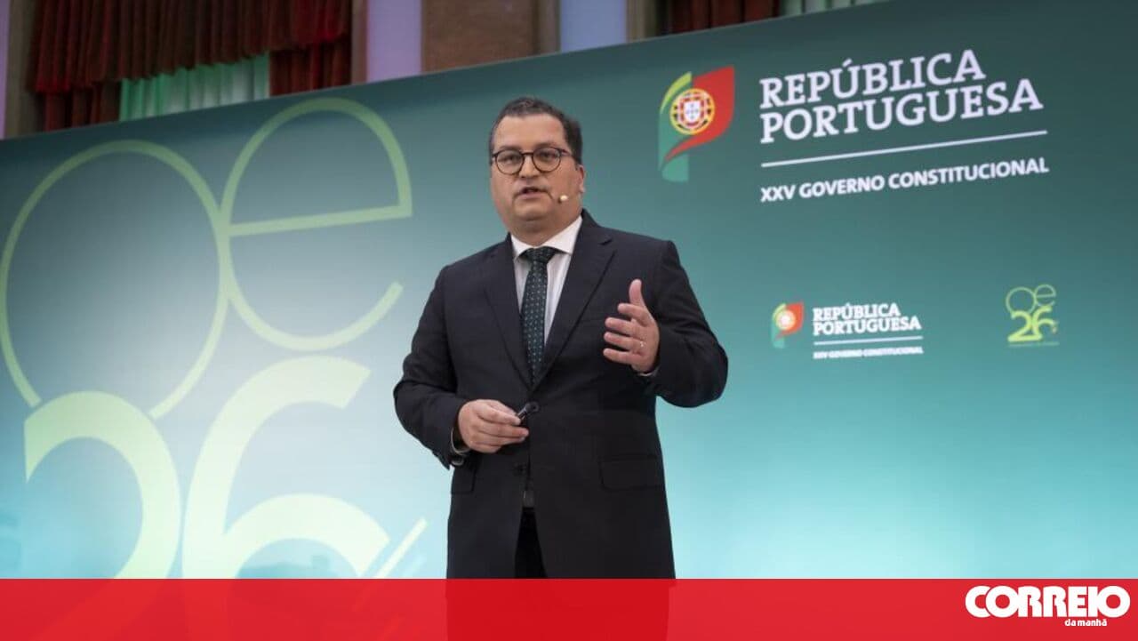 Minister of Finance warns that only a vote for Mendes will prevent a 'populist or socialist' in Belém