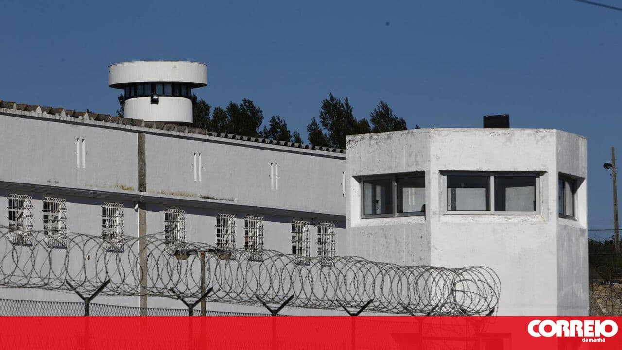 Caught trying to smuggle drugs into Caxias prison