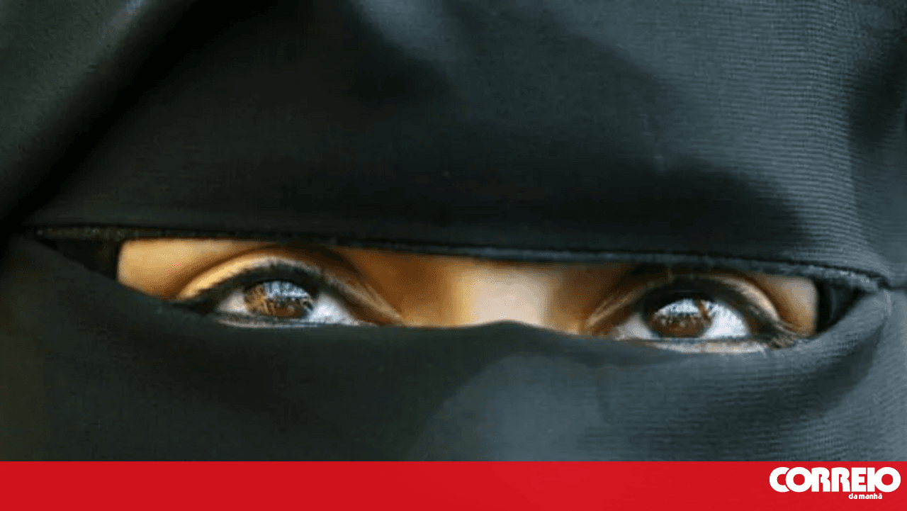 Amnesty Portugal calls for a vote against the "burqa law" to be voted on Wednesday
