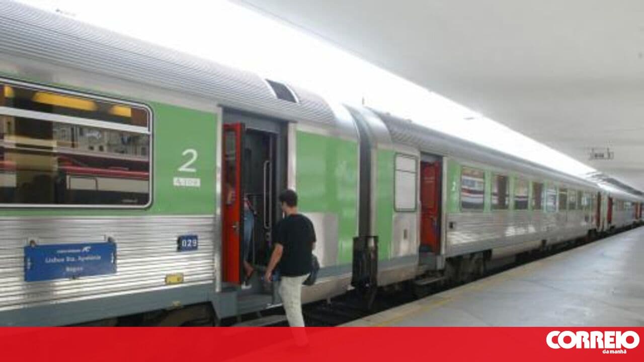 General strike already affects transport: more than 200 trains have been cancelled