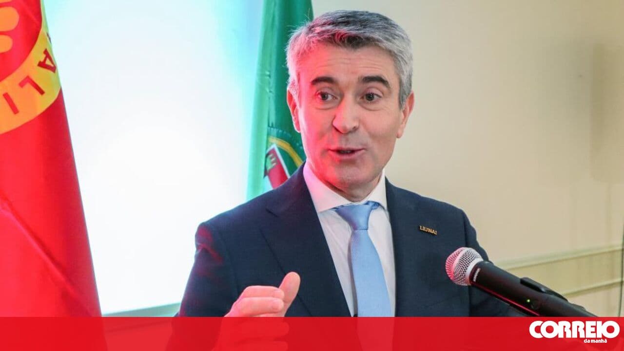 José Luís Carneiro says that portraying Portugal as a country with open borders is a 'lie repeated a thousand times' by the Government