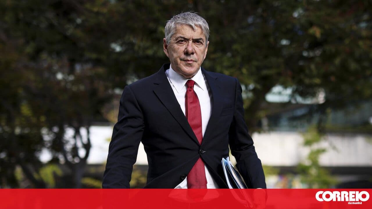 José Sócrates is once again without a lawyer